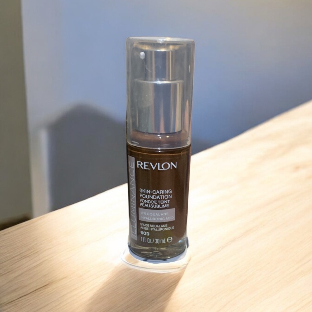Brand NEW Revlon Illuminance Skin-Caring Foundation 609